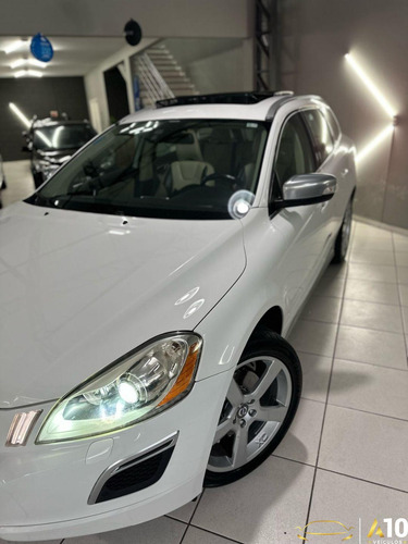 Volvo XC60 T-5 R-DESIGN 2.0 FWD 5p