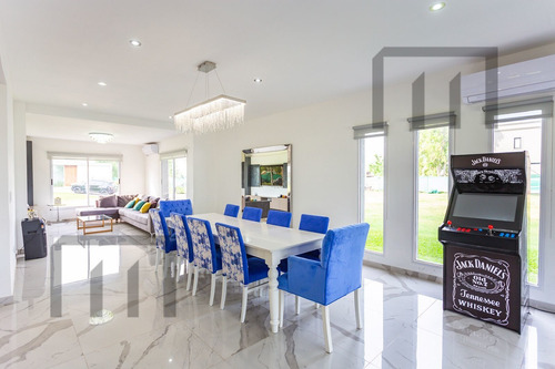 Imagen 8 de 28 de Casa En Venta De 4 Dormitorios C/ Cochera En Barrio Privado Terralagos