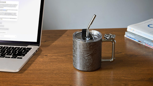 Taza De Acero Inoxidable 3d Con Tapa Y Mango Giratorio