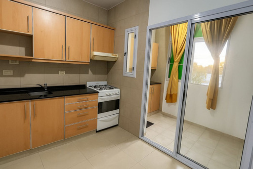 Dpto 2 Amb. En Venta En Pilar Centro Con Balcon