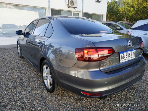 Volkswagen Vento Comfortline 1.4 Tsi