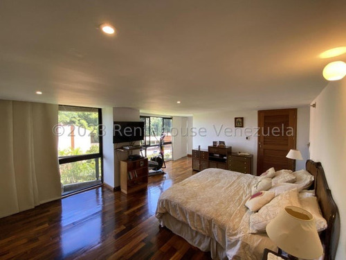 Apartamento De 351 M, En Alquiler En La Lagunita Country Club 25-18604