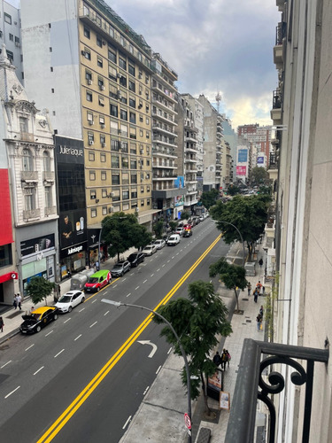 Espectacular Piso En Edificio Francés De Categoría, Av Santa Fe 1600