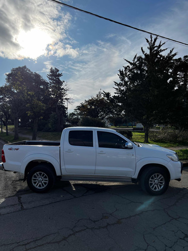 Toyota Hilux 3.0 Cd Srv Cuero 171cv 4x4 5at