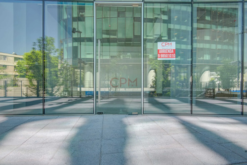 Arrienda Moderno Local Comercial, Las Condes (161698)
