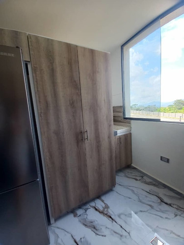 Imagen 13 de 20 de Venta De Apartamento En Buenaventura. Adlz