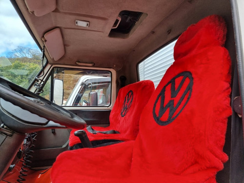 Imagem 4 de 15 de Volkswagem 8-160 4x2 Ano 2014 Baú Randon 3/4 Baú