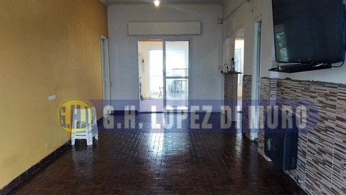 Imagen 11 de 17 de Excelente Galpon De 314m2 +depto 3amb Al Frente Con Balcon, Jardin De Invierno, Lavadero Y Patio Con Parrilla. Ref 689