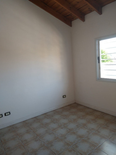 Imagen 12 de 14 de Departamento Dúplex De 3 Ambientes En Venta, Villa Morra, Pilar