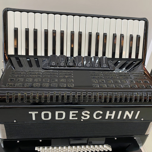 Acordeão piano Todeschini 80bs37key - preto fosco