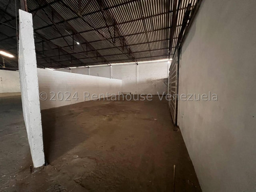 Oportunidad De Inversión!! Galpón En Venta Av. Intercomunal Turmero, Sector La Providencia, 25-16152 Mv