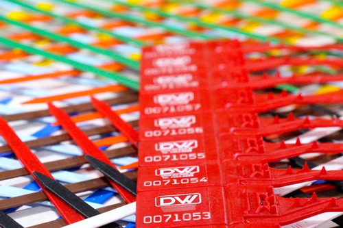 Imagen 5 de 10 de Precinto Plastico N° Secure Grip Traba Metalica X100u Dw!