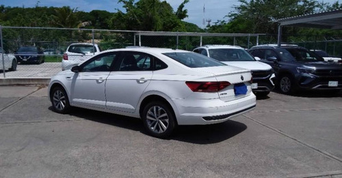 Imagen 5 de 15 de Volkswagen Virtus 2020 1.6 L4 At