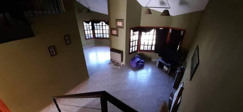 Imagen 5 de 10 de Venta Casa En Berazategui 5 Ambientes Con Patio, Parrilla Y Garage