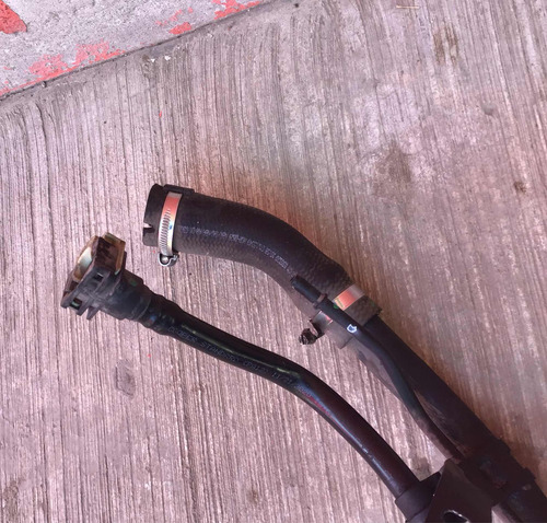 Tubo Llenado De Gasolina Chevrolet Onix 1.0 Std Turbo 20-23 (Usado)