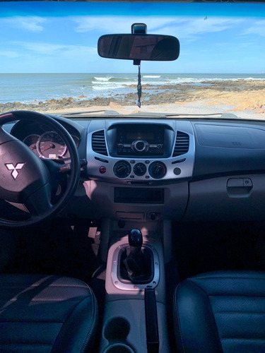 Imagen 14 de 15 de Mitsubishi L200 2.4 Doble Cabina 4x2