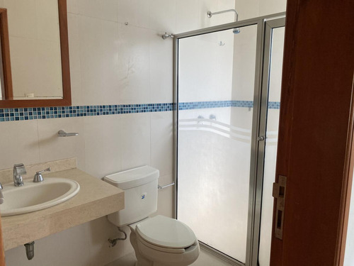 Imagen 9 de 25 de Lomas Residencial, Casa En Renta De 4 Recámaras Y Con Amplio Jardín
