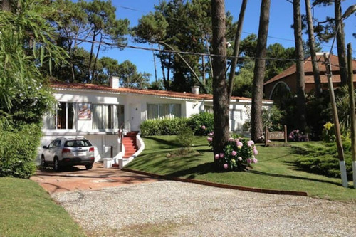 Casa En Alquiler Por Temporada De 6 Dormitorios En Playa Brava (ref: Bpv-7512)