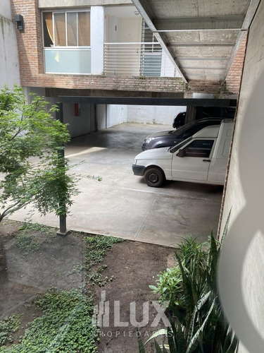 Imagen 24 de 30 de Venta Departamento Un Dormitorio Al Frente Con Balcón Y Cochera - Centro