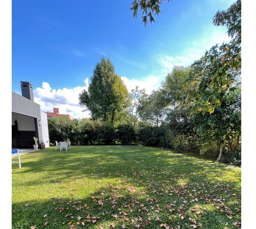 Imagen 17 de 30 de Barrio Privado Adrogué Chico (soler Al 200) - Casa Minimalista En Dos Plantas
