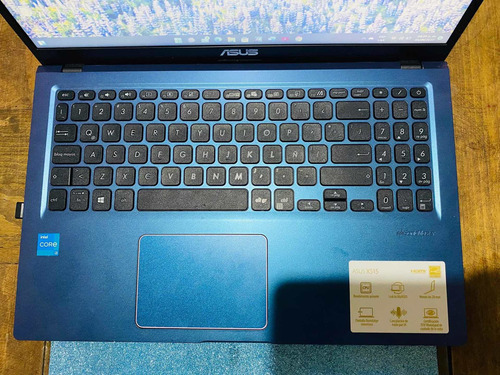 Laptop Asus Vivobook, 11th Gen Intel Core I3 8gb Ram. (Usado)