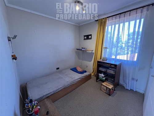 Casa En Venta De 5 Dorm. En Colina