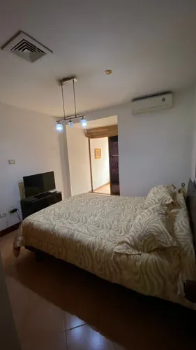 Casa Unifamiliar, De Dos Pisos, Muy Segura, Amplia Ymuy Bien Ubicada