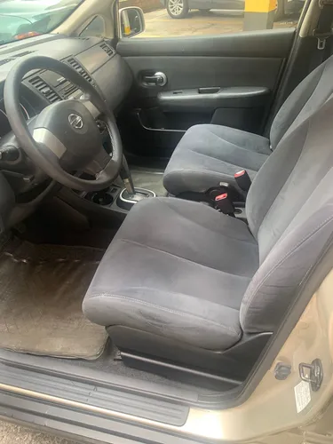 Nissan Tiida 1.8 Emotion 4 p