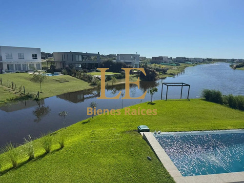 Venta Casa En El Naudir A La Laguna
