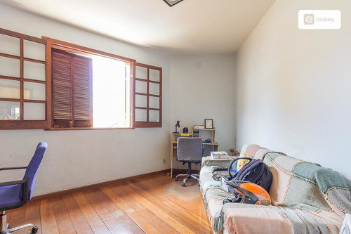 Imagem 13 de 15 de Venda De Casa Com 325m² E 6 Quartos - 13478