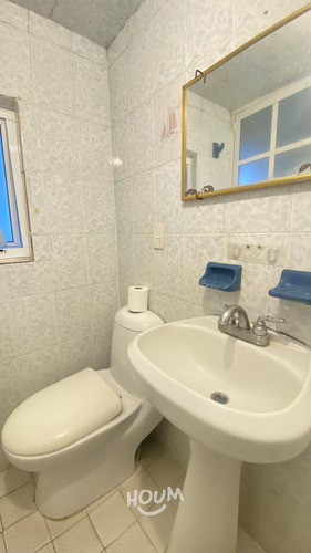 Casa En Gertrudis Sánchez Ii Sección, Gustavo A. Madero Con 6 Recámaras, 149 M², Id: 142499