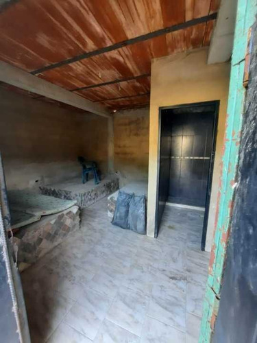 Imagen 4 de 9 de Se Vende Posada En Obra Gris En El Playon, Ocumare De La Costa. Aragua
