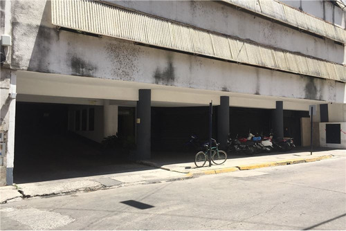 Imagen 2 de 18 de Venta / Alquiler Cochera Zona Centro