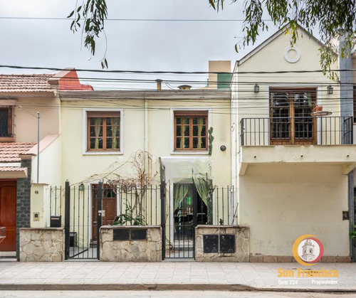 Casa En Zona Centro Salta Frente Teleférico