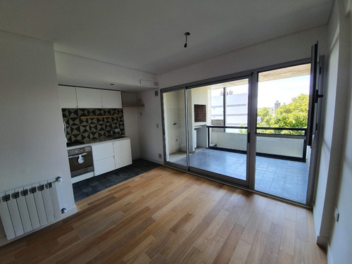 Imagen 1 de 14 de Dueño Vende,2 Amb. Muy Luminoso .150 Mts Subte B. A Estrenar