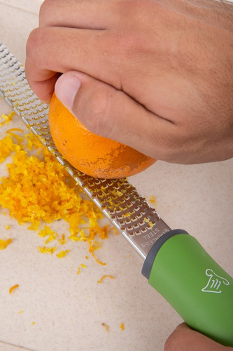 Rallador Zester Premium C Mango Silicona - Maestro De Cocina Color Verde
