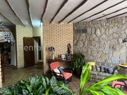 Casa Quinta En Venta Santa Elena Urbanizacion Cerrada Con Vigilancia Barquisimeto Este Lara ( Tanque Subterraneo, Patio, Estacionamiento ) Rja