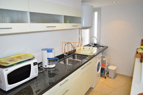 Edificio Torre O En Playa Brava En Exclusividad !!!!!!!!- Ref: 11353