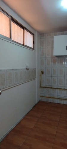 Departamento 2do Piso,condominio.cercano E. Metro El Parrón