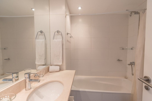 Imagen 9 de 16 de Apartamento En Venta De 3 Dormitorios C/ Cochera En Playa Brava