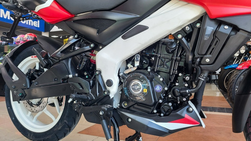Imagen 10 de 20 de Bajaj Rouser 200 Ns 0km