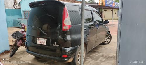 Imagen 1 de 4 de Toyota Fun Cargo Full