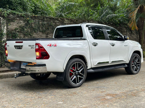 Imagen 4 de 15 de Toyota Hilux Srv