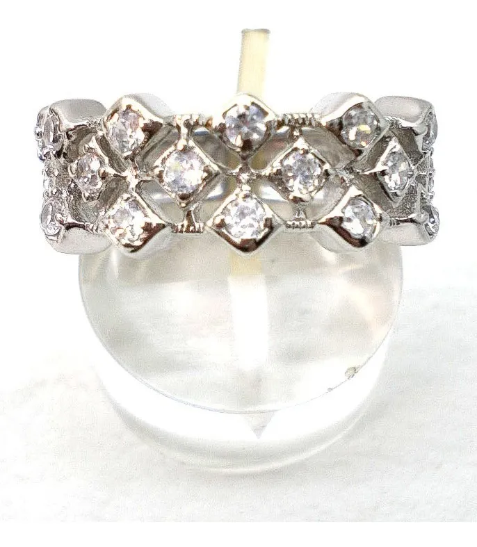 Anillo De Plata 925 Y Zafiros Blancos Art001