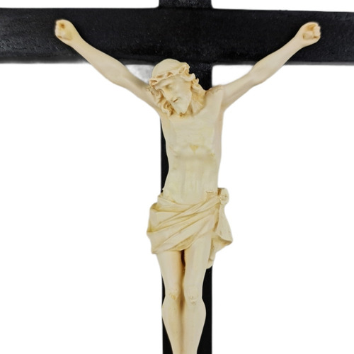 Imagem 3 de 3 de Crucifixo Tradicional 36cm Madeira Imagem Resina Cor Marfim