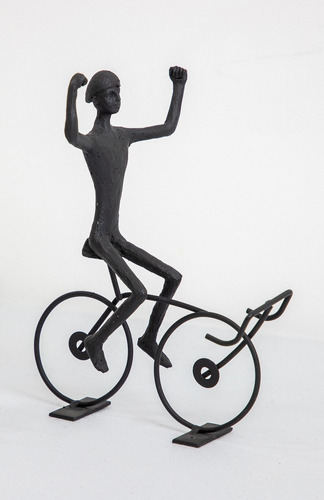 Escultura Ciclista Decorativo De Resina Preto Comemorando