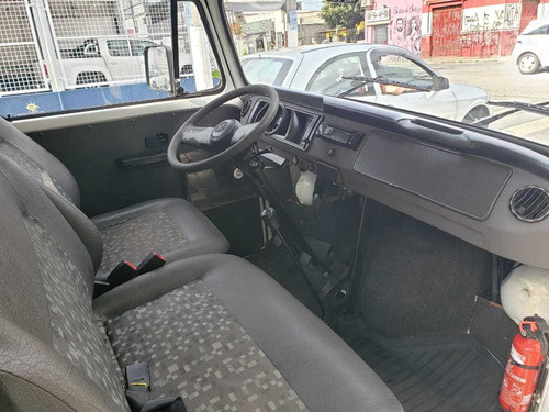 Volkswagen Kombi 1.4 Standard Total Flex 3p