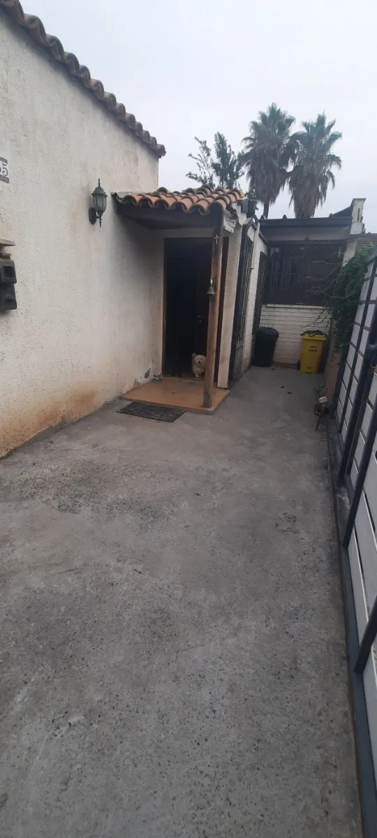 Imagen 5 de 15 de Casa Sólida En Pasaje Cerrado
