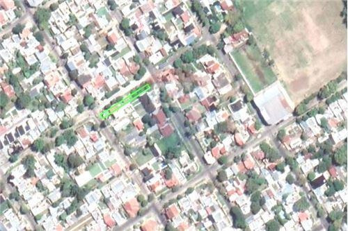 Casa En Venta A Reciclar Con Local Alquilado