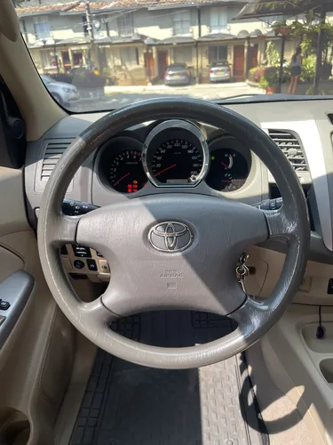 Toyota Fortuner 2.7 4x2 automatica
